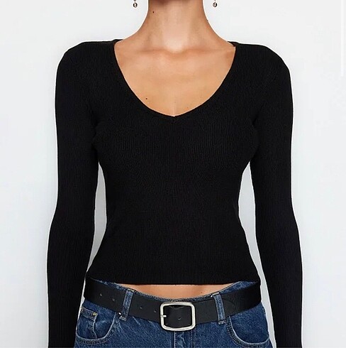 Siyah v yaka crop bluz