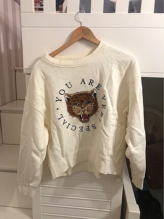 stradivarius sweatshirt