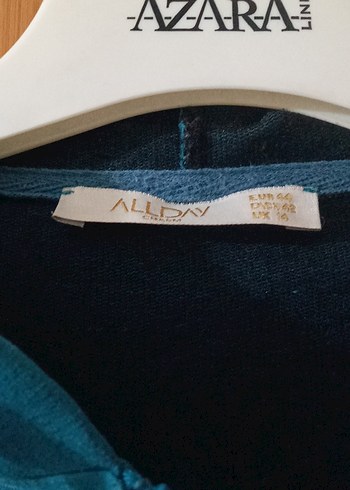 Mavi Kapüşonlu Uzun Kollu Kadın Yağmurluk - Görsel 5