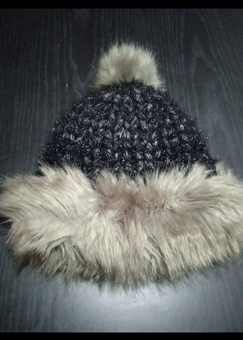 Gri Kürklü Kadın Örgü Bere - Görsel 3