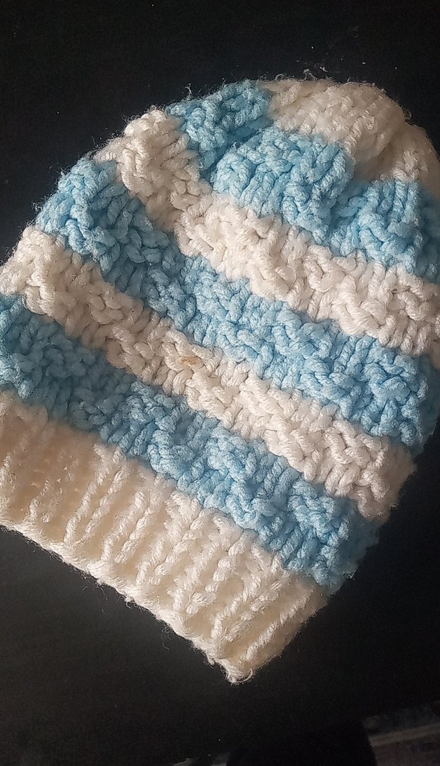 Mavi Beyaz Örgü Kadın Bere - Görsel 2