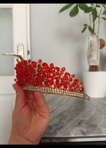  Beden Kırmızı Boncuklu Taç Kadın Saç Aksesuarı