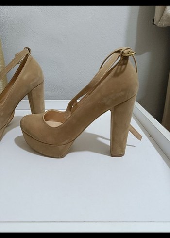 Diğer Bej Süet Tokalı Stiletto Kadın Ayakkabı