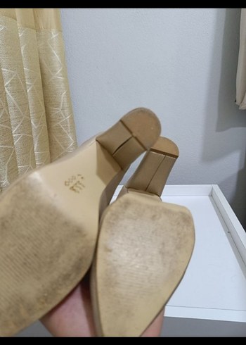 37 Beden camel Renk Bej Parlak Yılan Desenli Stiletto