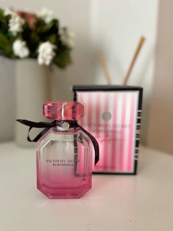 Victoria's Secret Bombshell Kadın Parfümü - Görsel 2