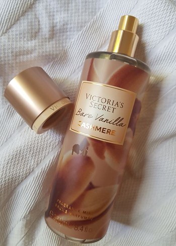 Victoria's Secret Velvet Petals Kadın Parfümü - Görsel 2