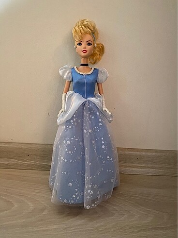  Beden Renk Walt Disney Prensesi Cinderella