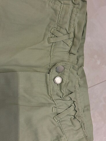 Stradivarius yeşil pantolon