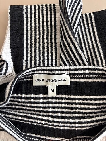 Siyah beyaz çizgili crop - Görsel 3