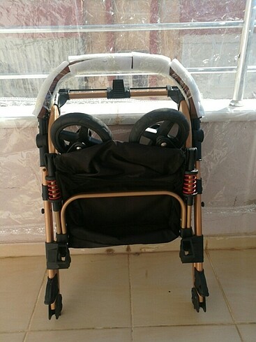 Diğer Bebek arabasi
