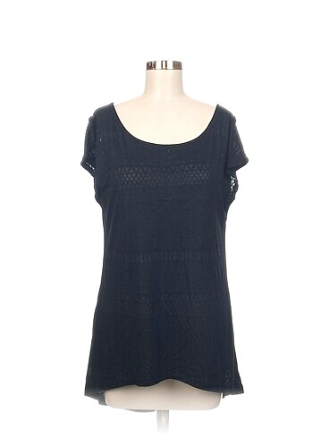 Penti T-shirt %70 İndirimli.