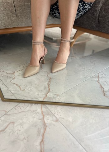 Bej Saten Stiletto Topuklu Kadın Ayakkabı - Görsel 2