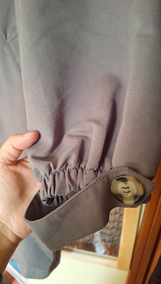 Düğmeli Bej Kadın Trençkot - Görsel 4