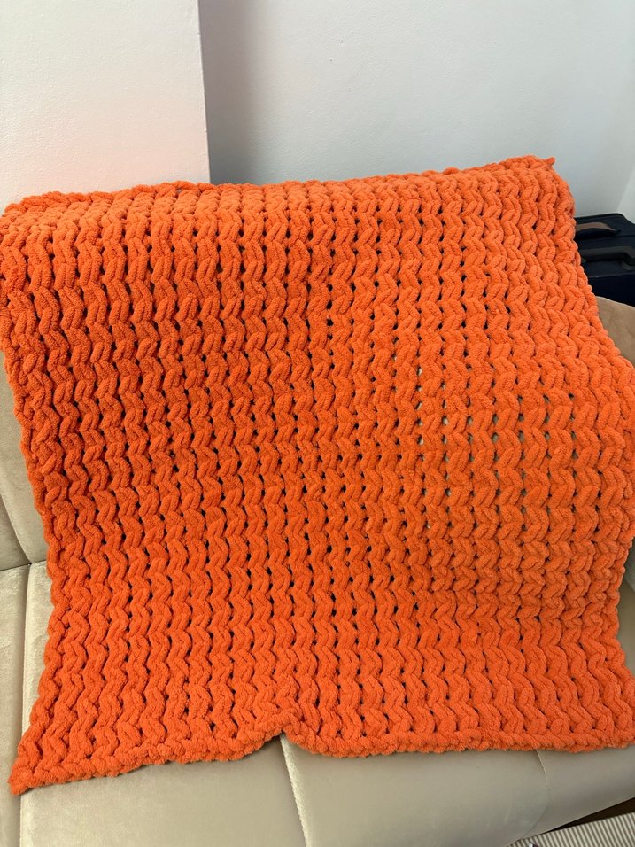 Turuncu Örgü Bebek Battaniyesi - Görsel 2