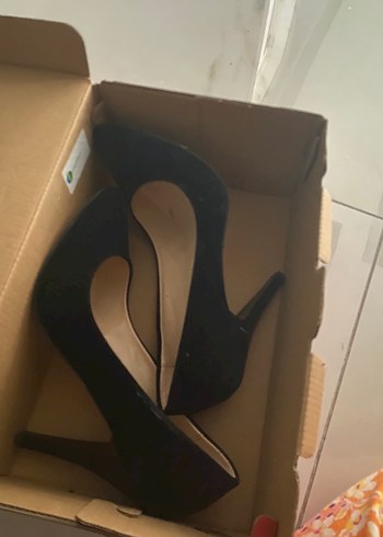 39 Beden Siyah Süet İnce Topuklu Kadın Stiletto