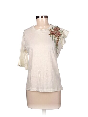 Diğer T-shirt %70 İndirimli.