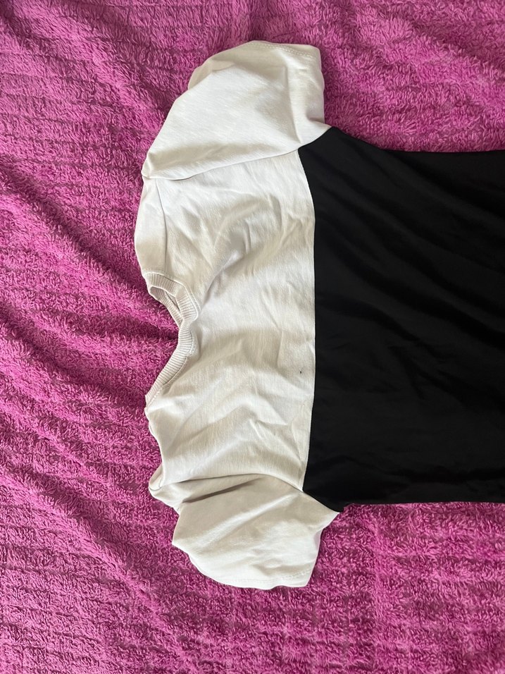 Beyaz Siyah Drapeli Midi Elbise - Görsel 4