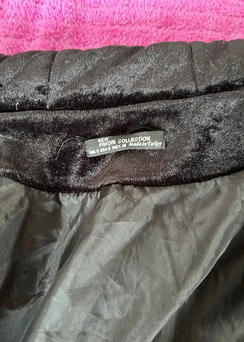 Siyah Kadın Kışlık Mont - Görsel 5