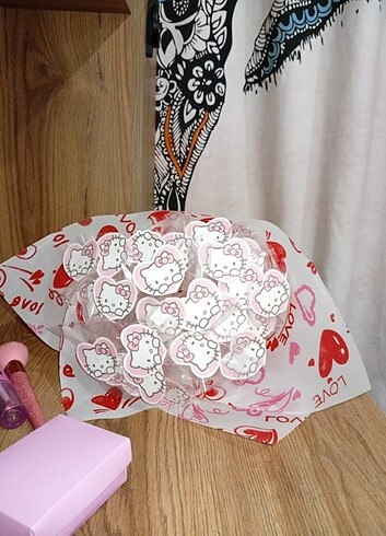 s Beden Hello kitty buketi