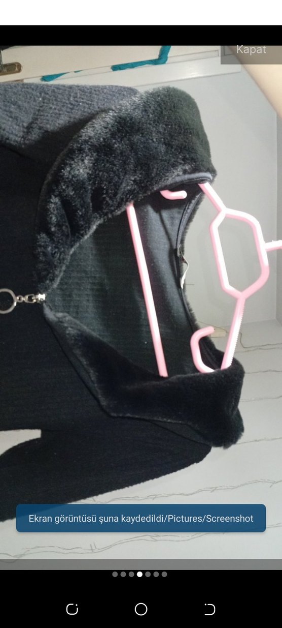 Siyah Kürklü Polo Yaka Kadın Kazak - Görsel 3