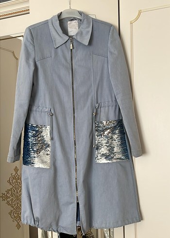 Gri Nakışlı Uzun Denim Hamile Kabanı