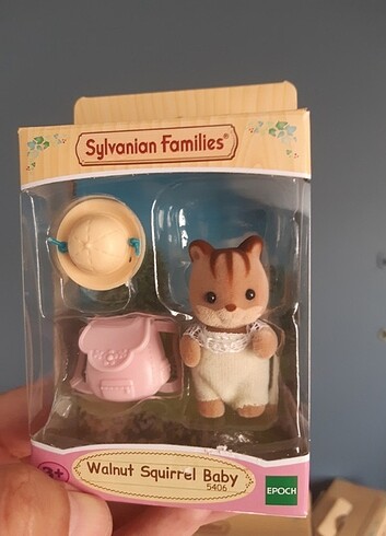 Sylvanian Families Ceviz Sincabı Bebek