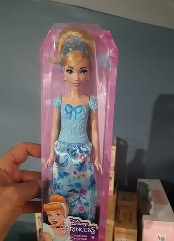 Prenses Cinderella HLW06 Disney