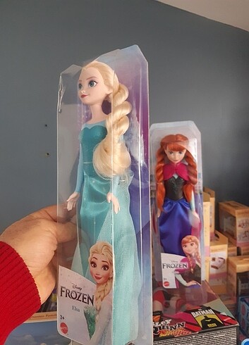 Barbie Elsa Frozen Karlar Ülkesi Bebekler HLW47 Elsa 