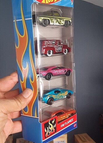  Beden  Hot Wheels Beşli Araba Seti Hw Flames HTV47