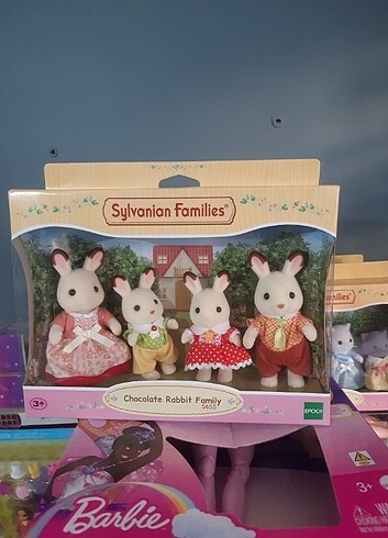 Sylvanian Families Çikolata Kulaklı Tavşan Ailesi