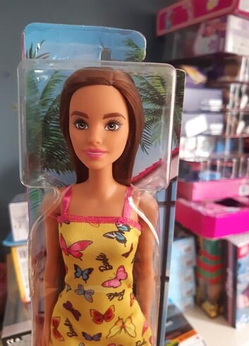 Barbie Barbie Şık Barbie T7439-HBV08