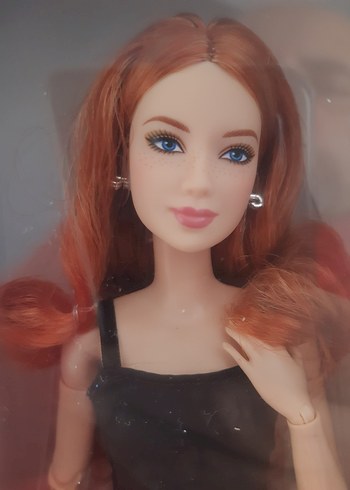 Barbie Barbie Basics İkonik Koleksiyon Bebeği Model 04 JBH74