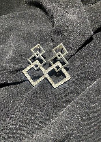 Gri Parlak Midi Sekilli Kadın Küpe - Görsel 9