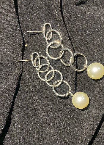 Gri Parlak Midi Sekilli Kadın Küpe - Görsel 4