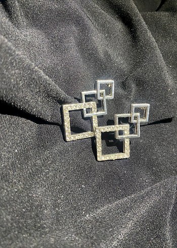 Gri Parlak Midi Sekilli Kadın Küpe - Görsel 10