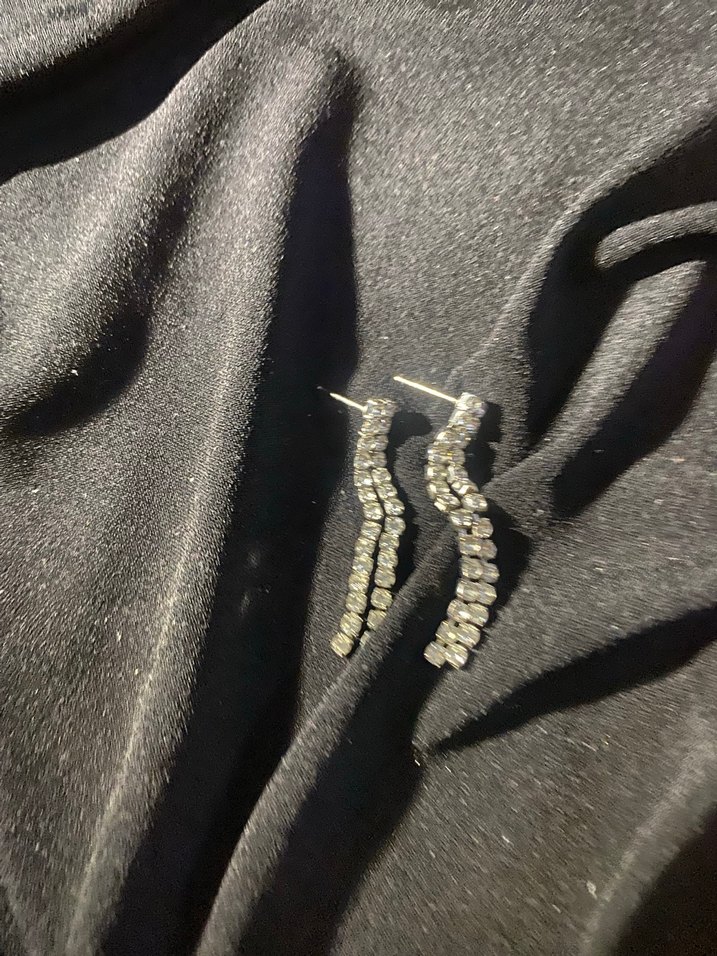 Gri Parlak Midi Sekilli Kadın Küpe - Görsel 2