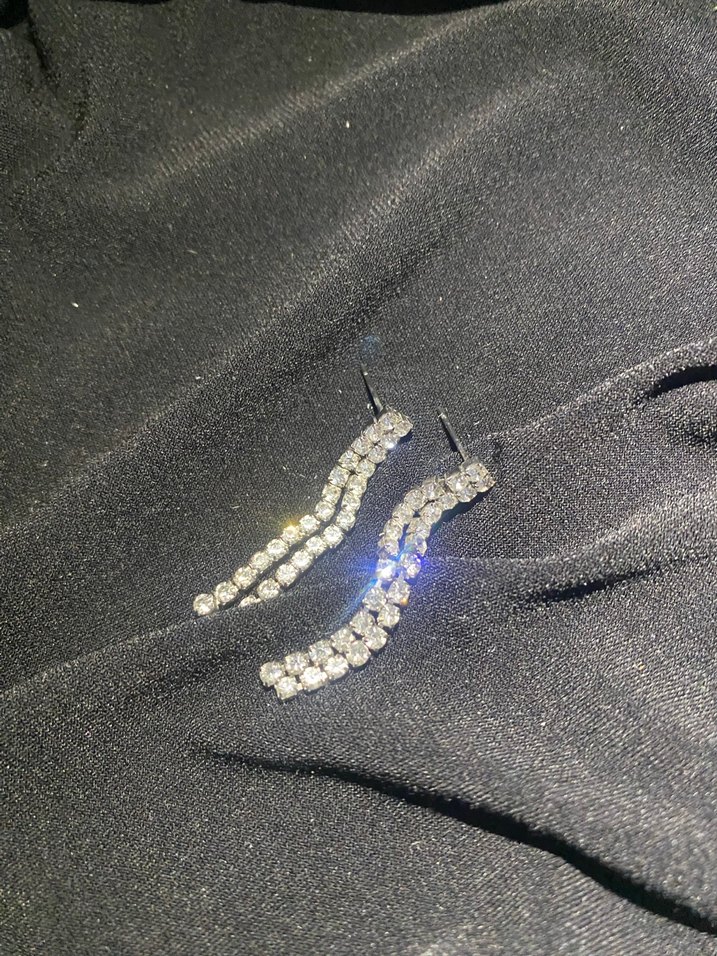 Gri Parlak Midi Sekilli Kadın Küpe - Görsel 3