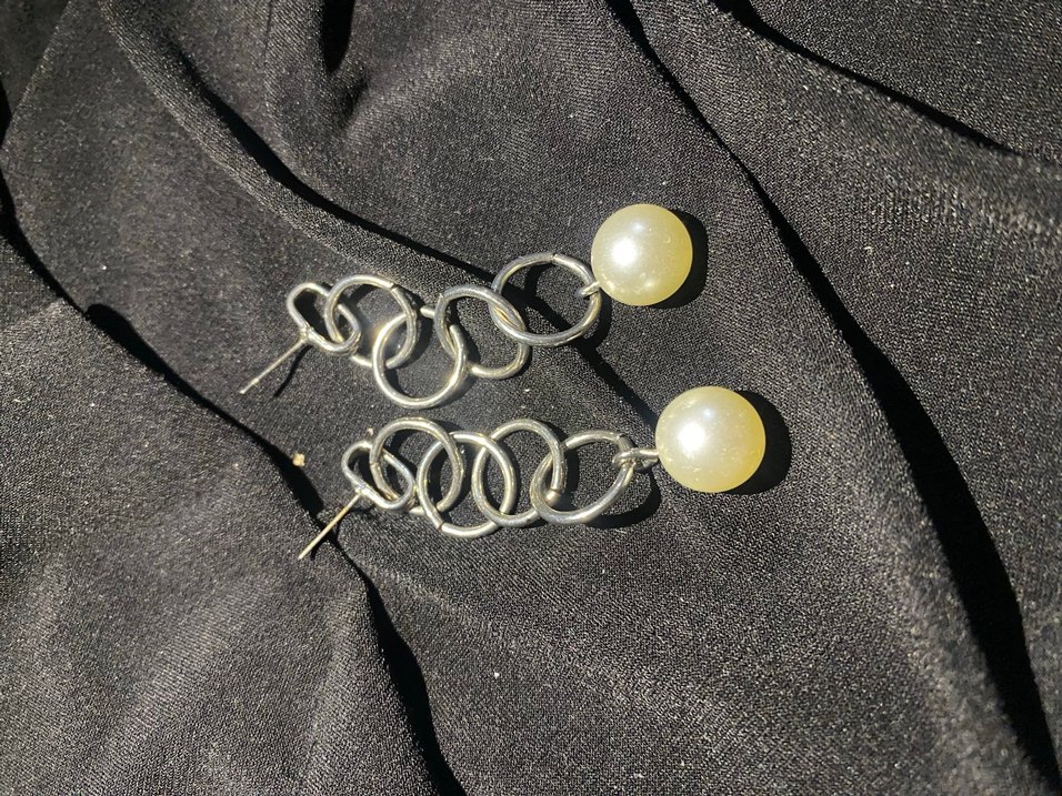 Gri Parlak Midi Sekilli Kadın Küpe - Görsel 5