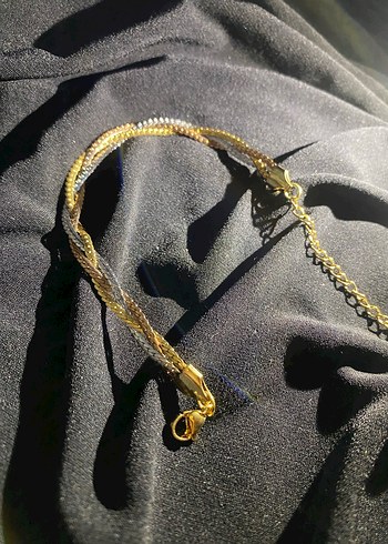 Zincir Detaylı Altın Renk Kadın Bileklik - Görsel 3