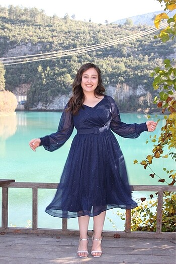 Nişan elbisesi