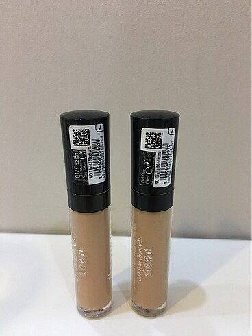 Flormar Flormar Likit Kapatıcı 040 Light-Medium
