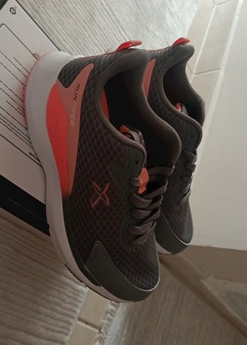39 Beden Kinetix Gri Kadın Spor Ayakkabı