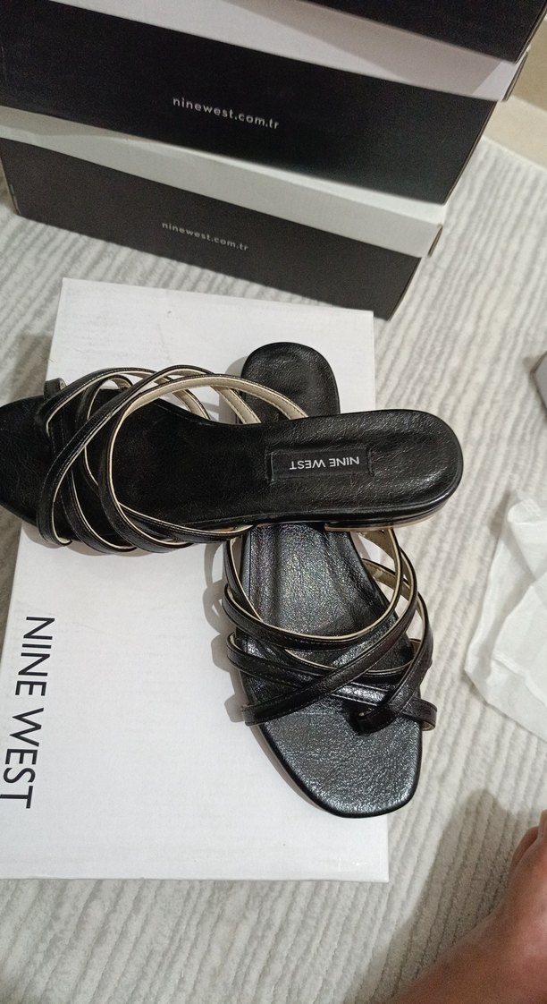 Nine West Siyah  Topuksuz Kadın Terlik - Görsel 3