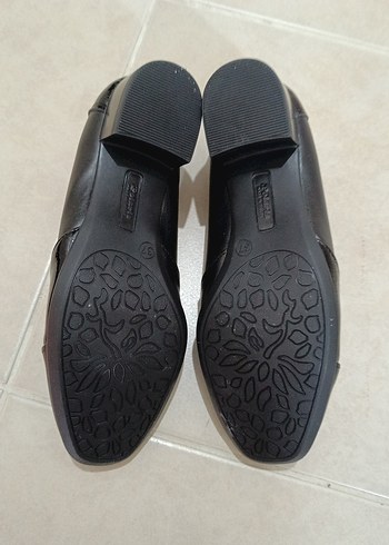 Polaris Siyah Yılan Desenli Topuklu Kadın Babet - Görsel 5