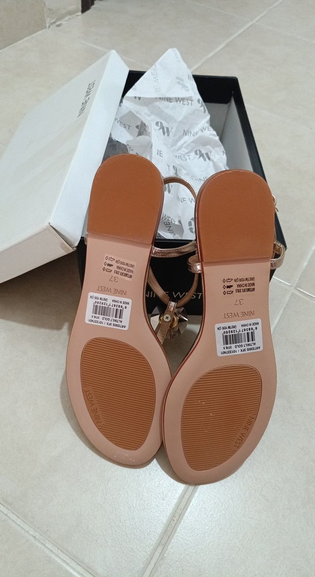 Bej Parlak topuksuz Kadın Sandalet - Görsel 5