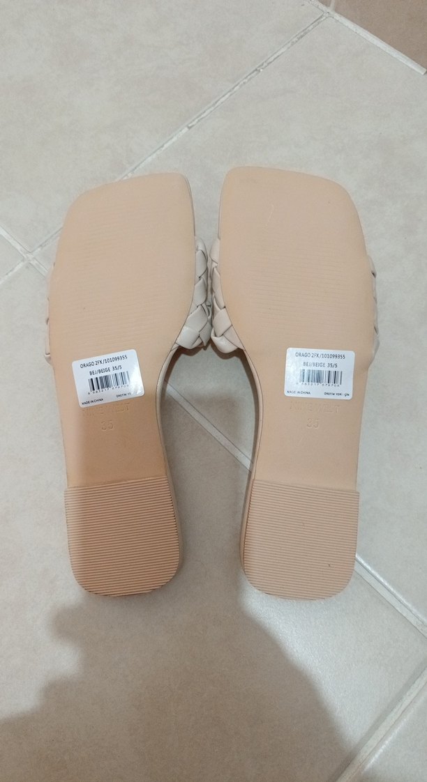 Nine West Bej Örgü Detaylı Kadın Terlik - Görsel 3