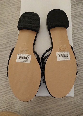 Siyah Boncuklu Topuklu Kadın Terlik - Görsel 5