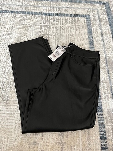 42 Beden siyah Renk Mango deri pantalon