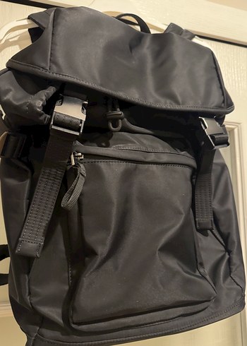 Siyah Sırt Çantası - Görsel 2