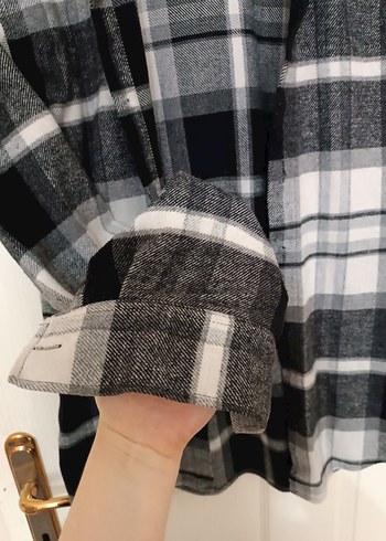 Düğmeli Gri Ekose Yün Gömlek - Görsel 4